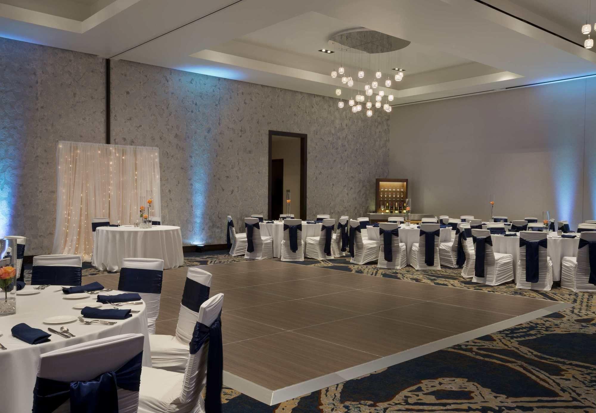 Buffalo Marriott at LECOM HARBORCENTER Esterno foto