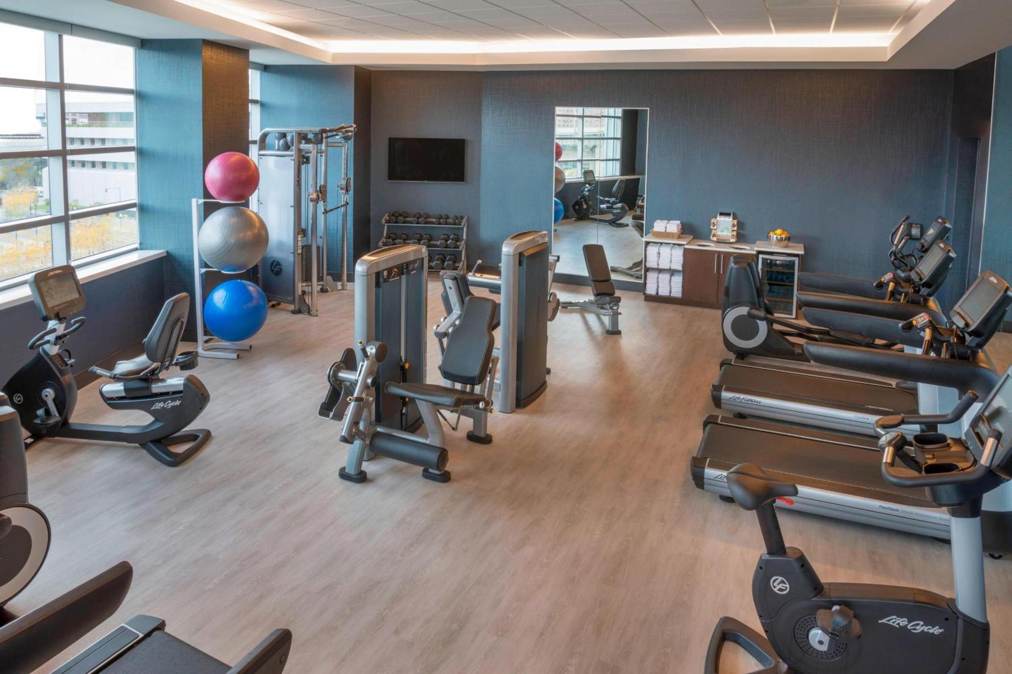 Buffalo Marriott at LECOM HARBORCENTER Esterno foto