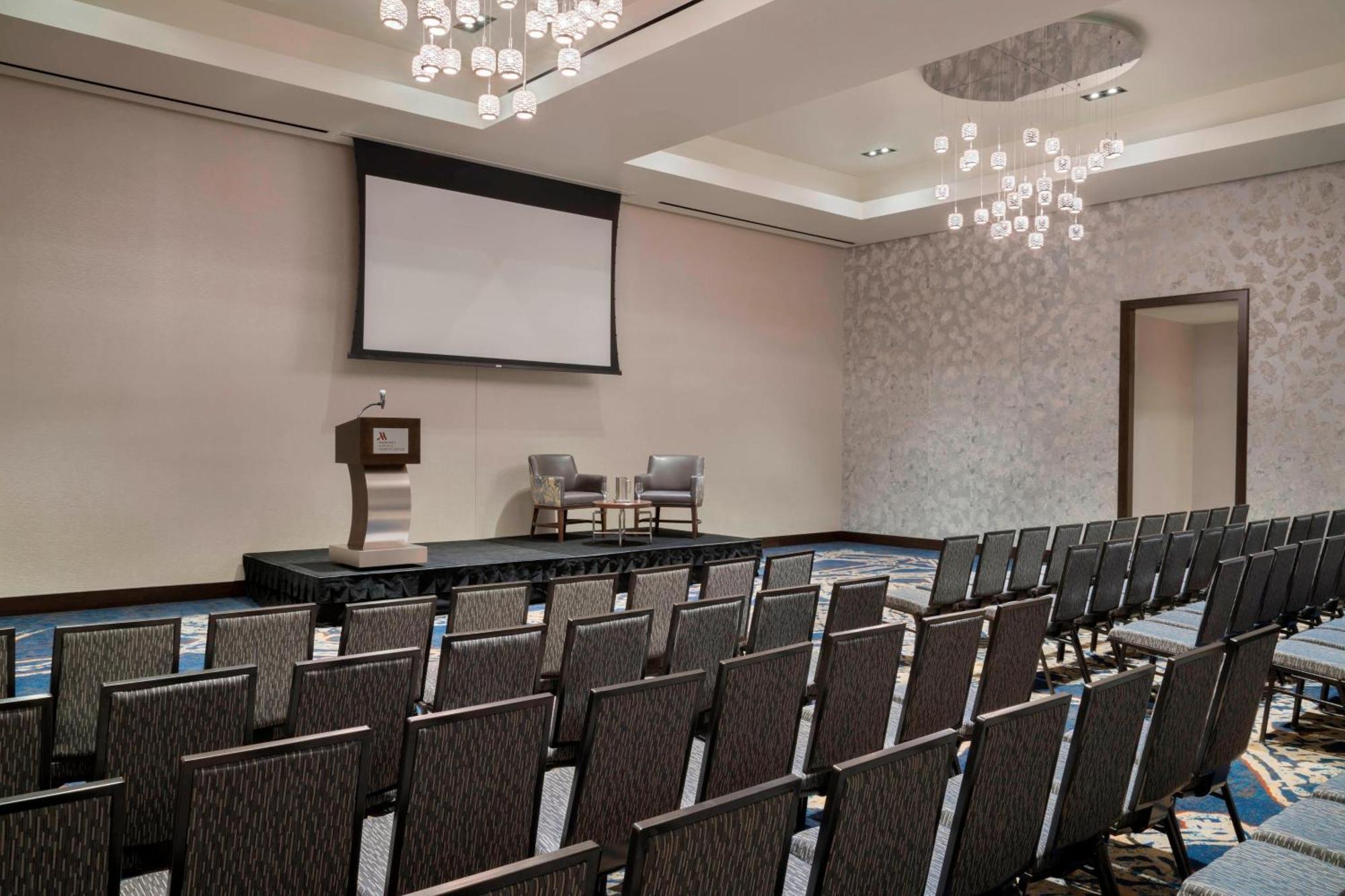 Buffalo Marriott at LECOM HARBORCENTER Esterno foto