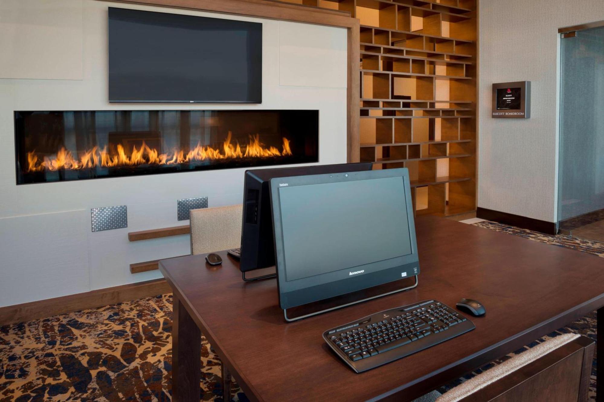 Buffalo Marriott at LECOM HARBORCENTER Esterno foto