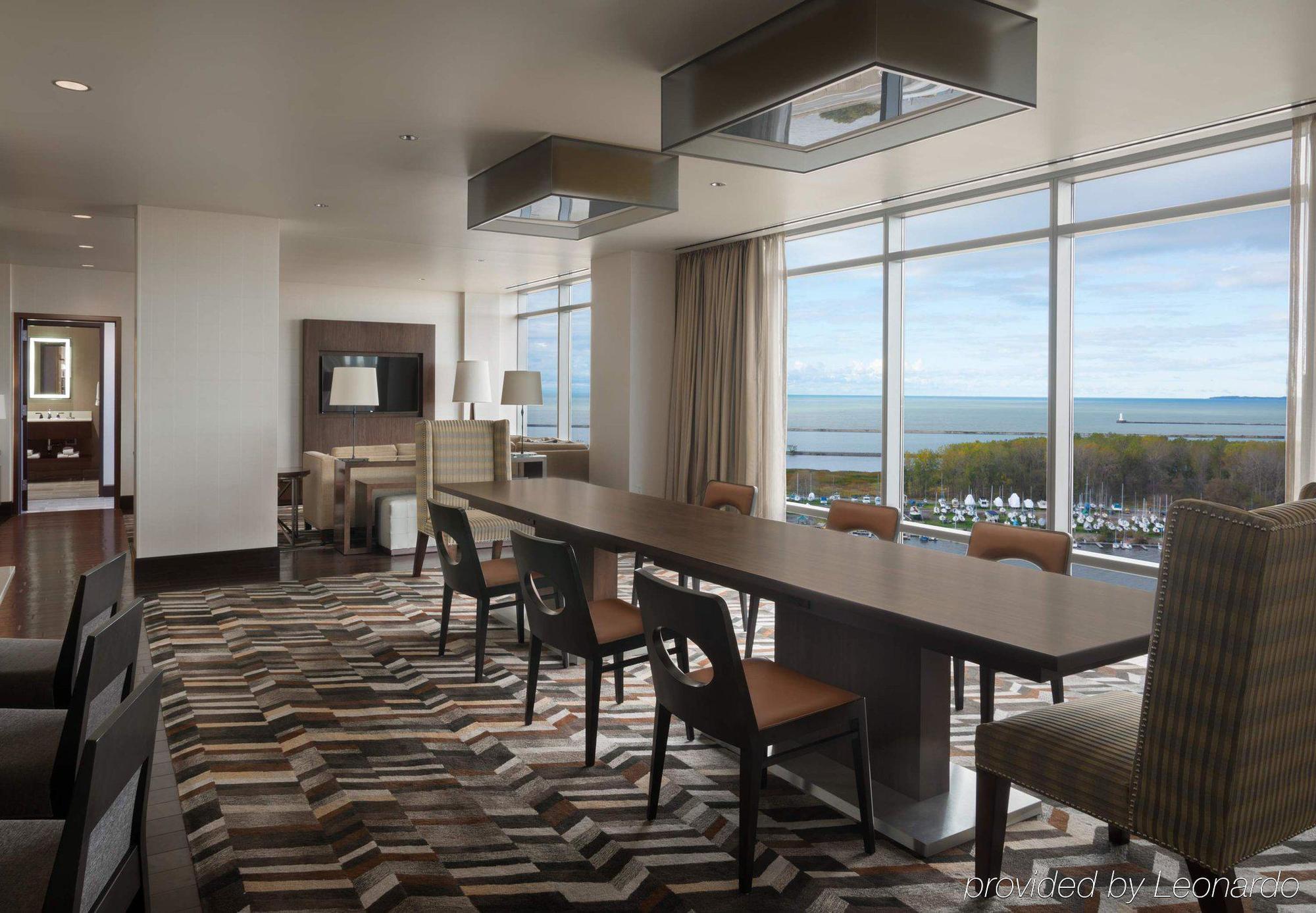 Buffalo Marriott at LECOM HARBORCENTER Esterno foto