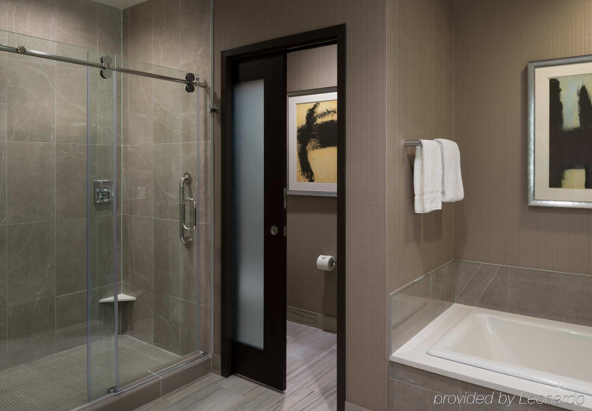 Buffalo Marriott at LECOM HARBORCENTER Esterno foto