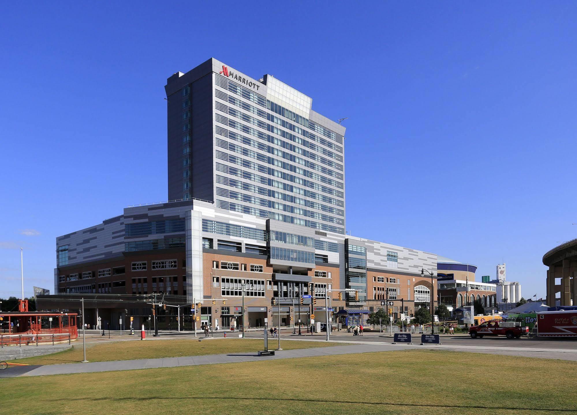 Buffalo Marriott at LECOM HARBORCENTER Esterno foto